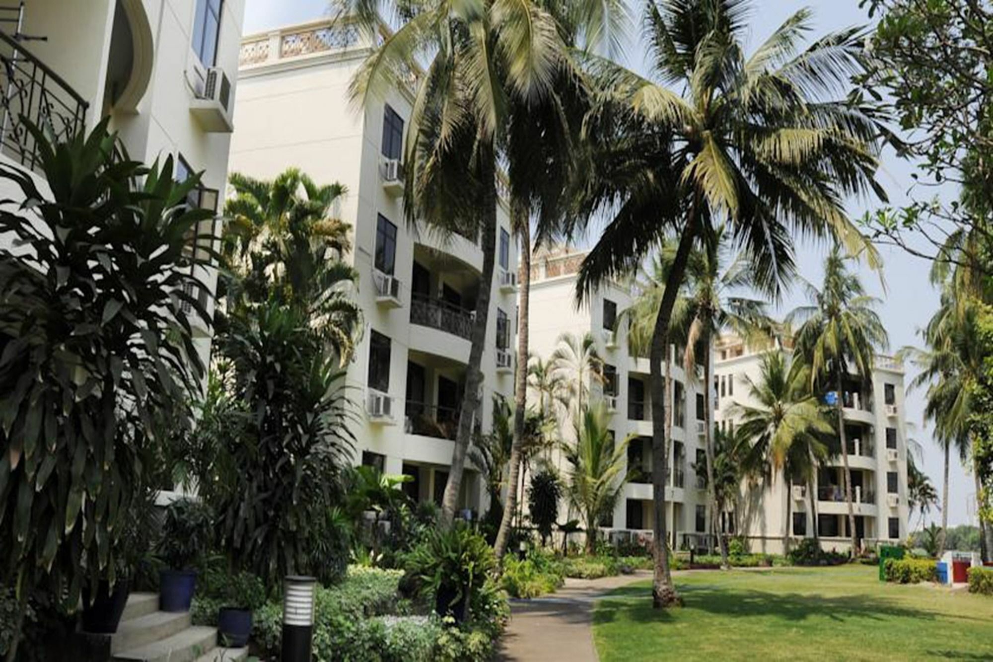 Riverside Serviced Apartments Хошимін Екстер'єр фото